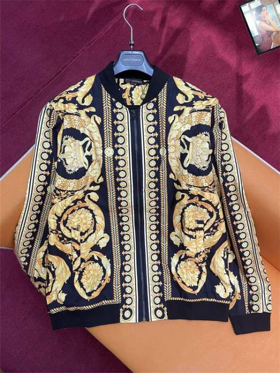 Picture of Versace Jackets _SKUVersaceM-3XL12yn6529884